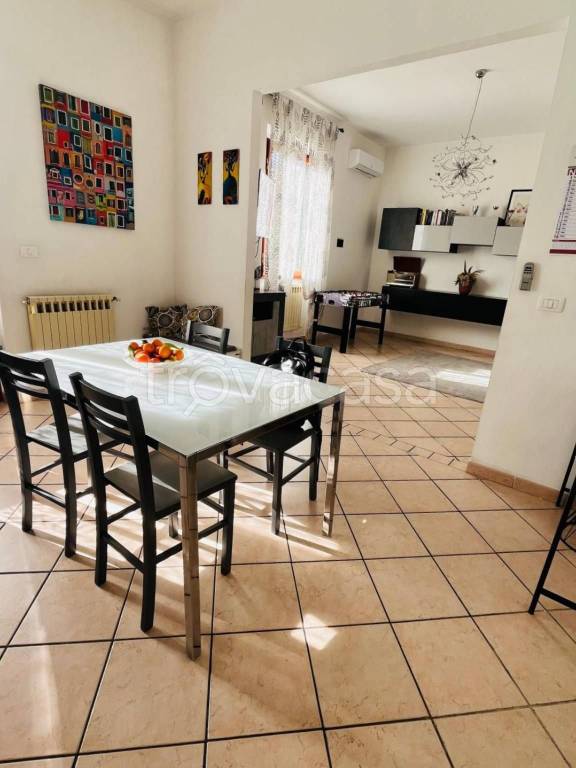 appartamento in vendita a Prato in zona Tobbiana