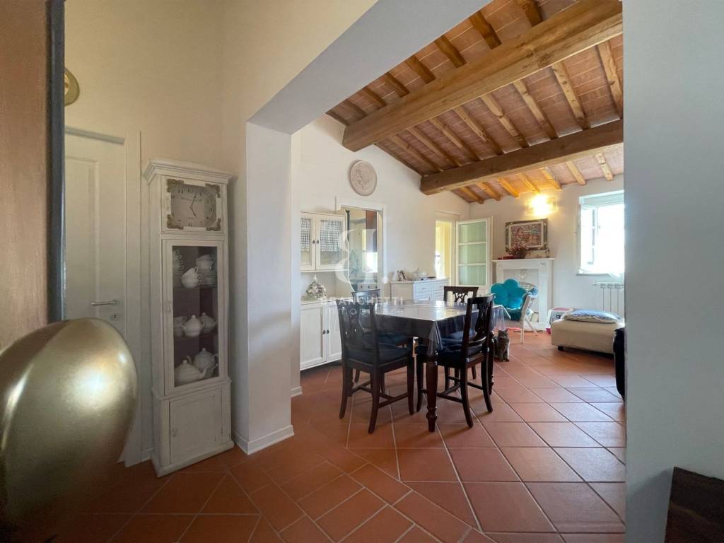 appartamento in vendita a Prato in zona Grignano