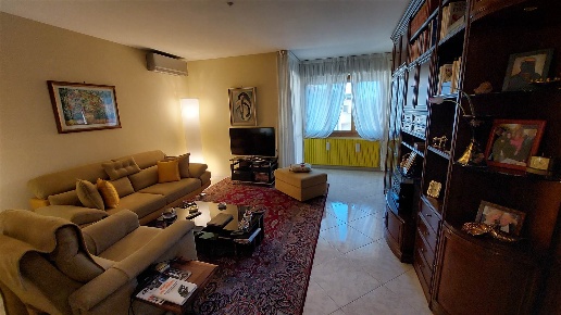 appartamento in vendita a Prato in zona Iolo