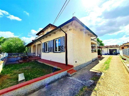 casa indipendente in vendita a Prato in zona Maliseti