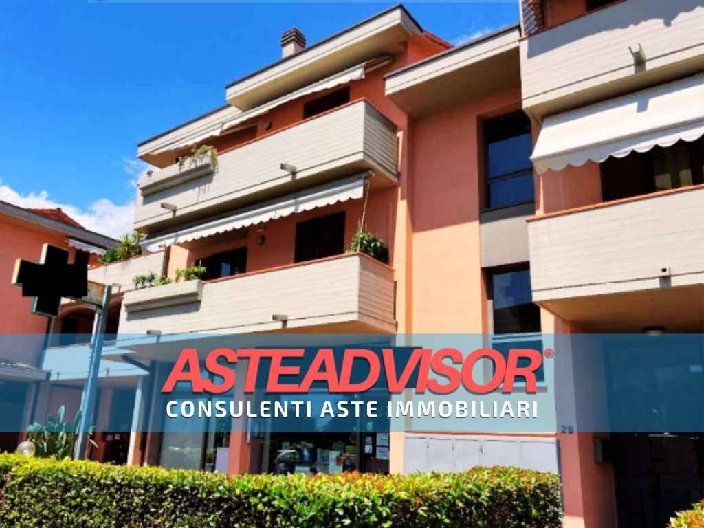 appartamento in vendita a Prato in zona Sant'Ippolito