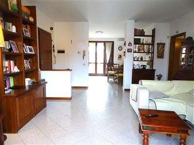 appartamento in vendita a Prato in zona Casale
