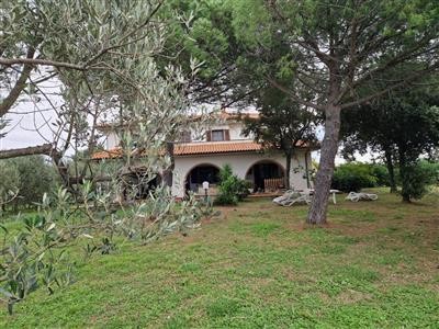 casa indipendente in vendita a Prato in zona Casale