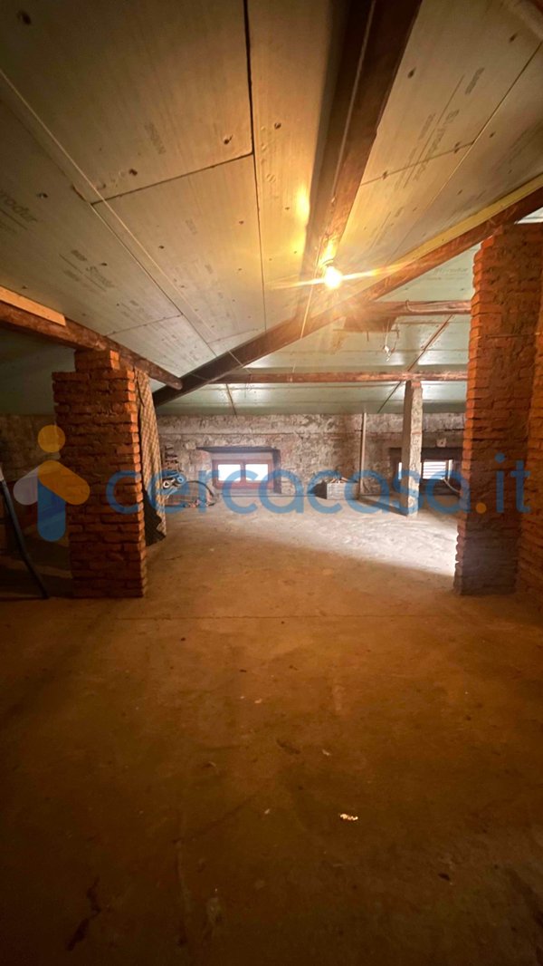 casa indipendente in vendita a Prato