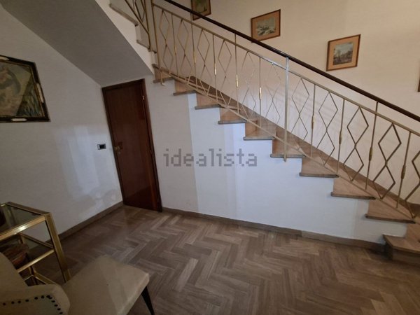 casa indipendente in vendita a Prato