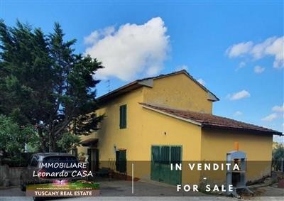 casa indipendente in vendita a Prato in zona Casale