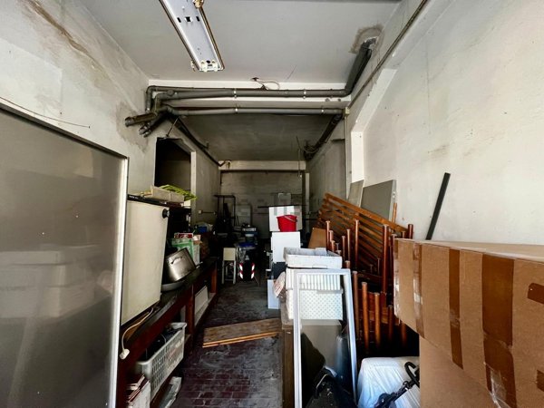 ufficio in vendita a Prato in zona Grignano