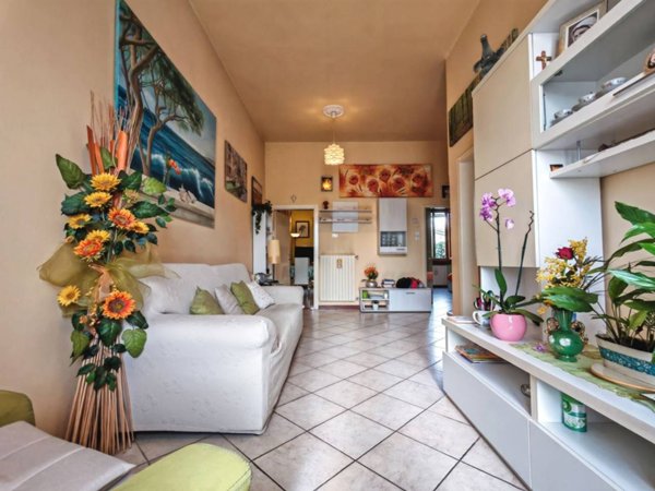 casa indipendente in vendita a Prato in zona Narnali