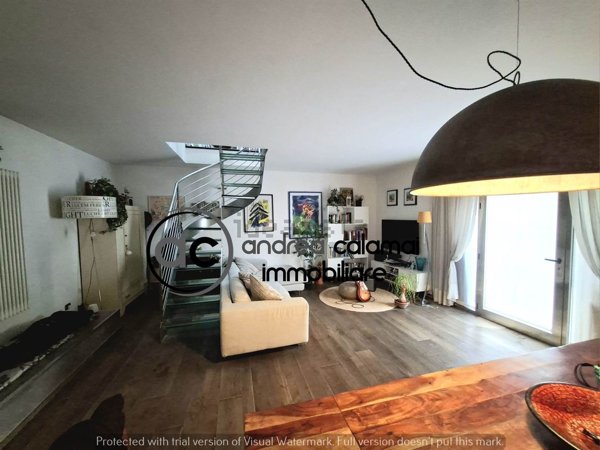 casa indipendente in vendita a Prato