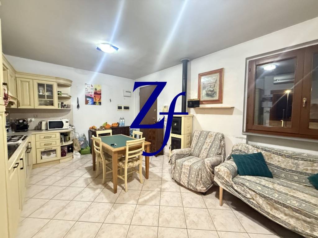 appartamento in vendita a Prato in zona La Macine