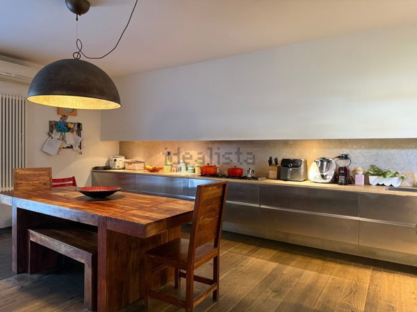 casa indipendente in vendita a Prato