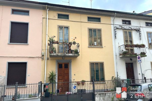 casa indipendente in vendita a Prato