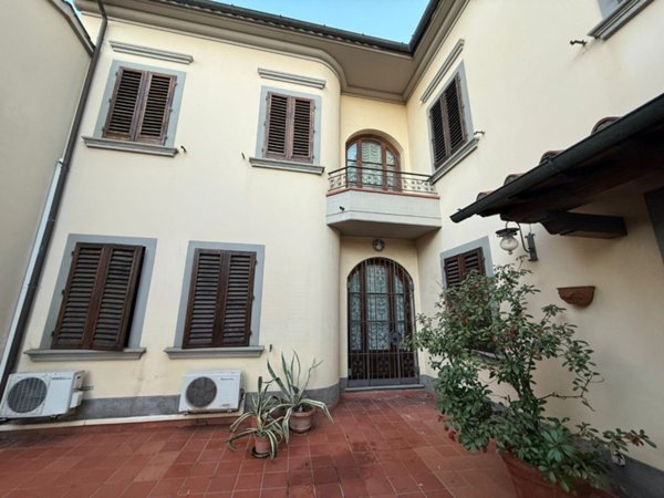 casa indipendente in vendita a Prato in zona La Macine