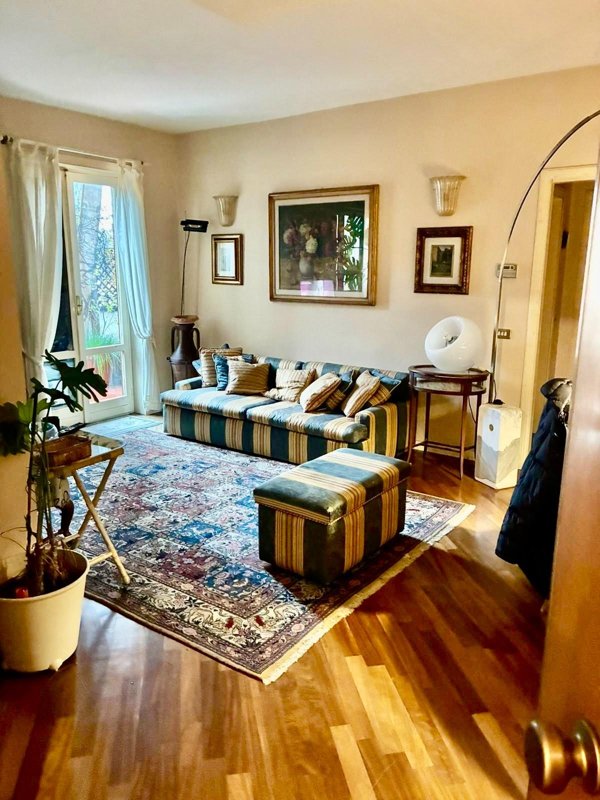 appartamento in vendita a Prato in zona Canneto