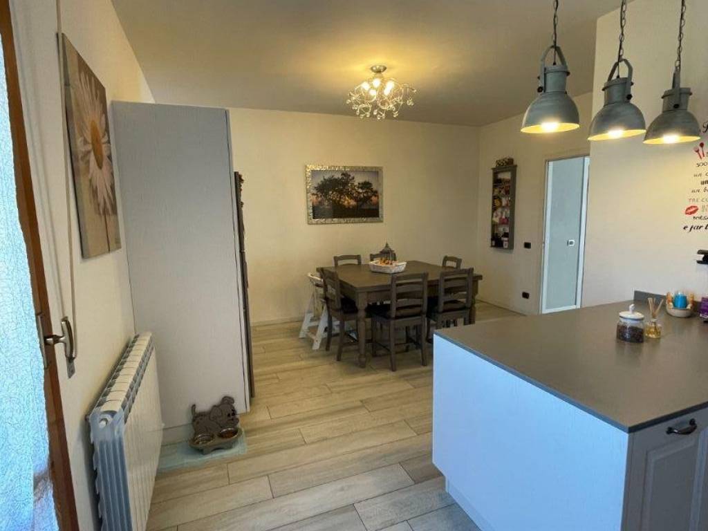 appartamento in vendita a Prato in zona Coiano