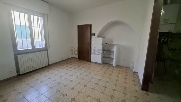 casa indipendente in vendita a Prato in zona Paperino