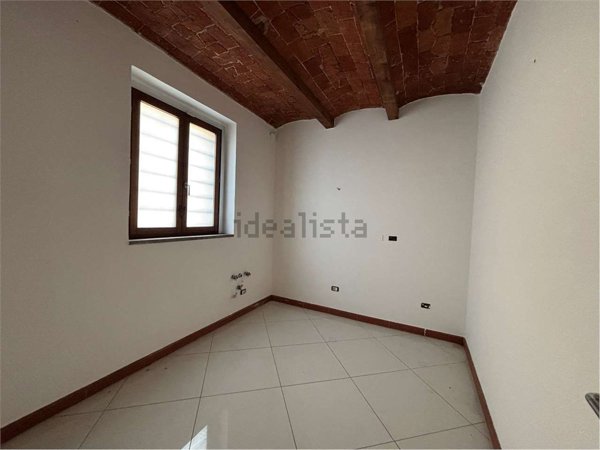 casa indipendente in vendita a Prato