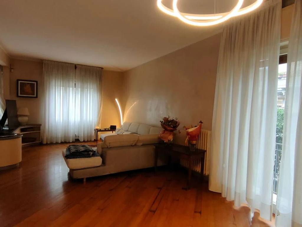 appartamento in vendita a Prato in zona Carteano