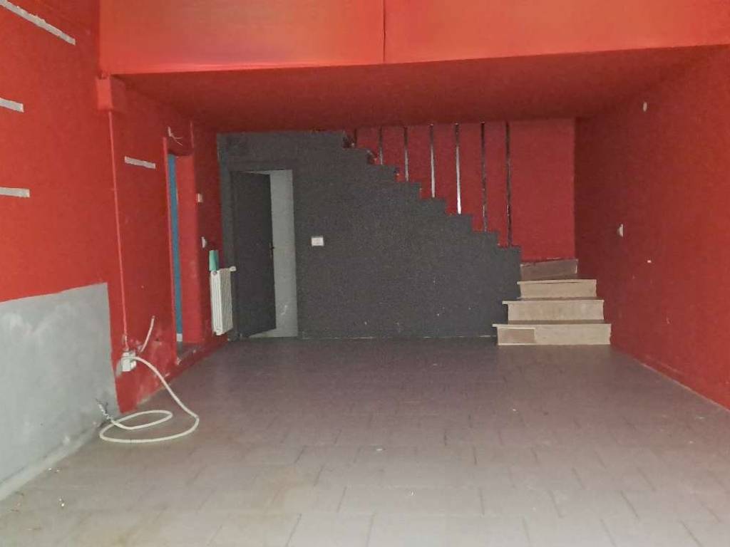 negozio in vendita a Prato