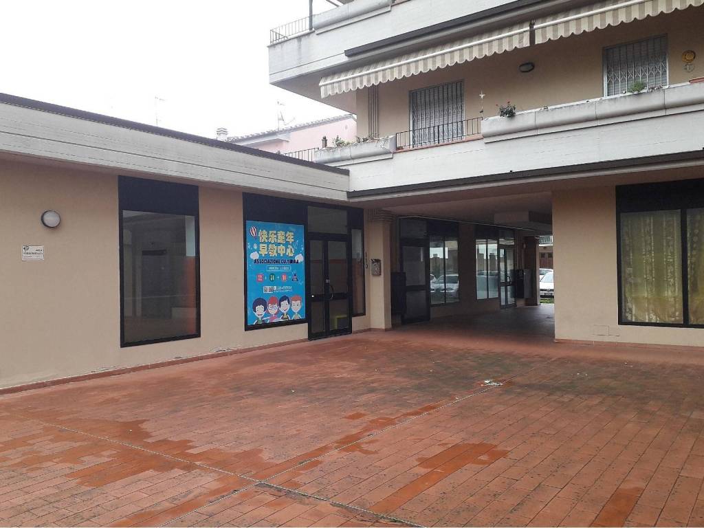 negozio in vendita a Prato