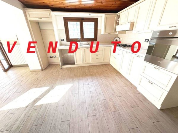 appartamento in vendita a Prato in zona Galciana