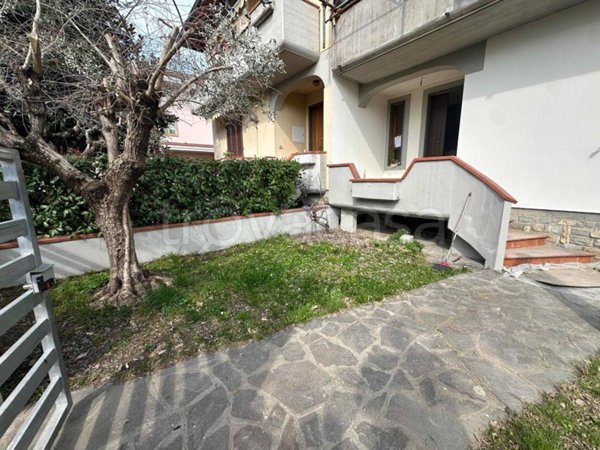 appartamento in vendita a Prato in zona Sant'Ippolito