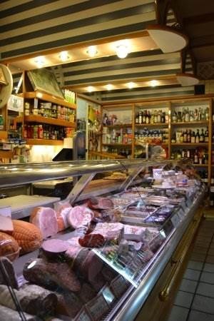 negozio in vendita a Prato