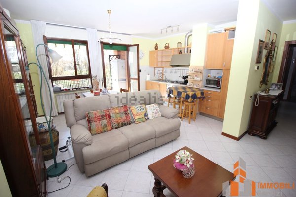 appartamento in vendita a Prato in zona Grignano