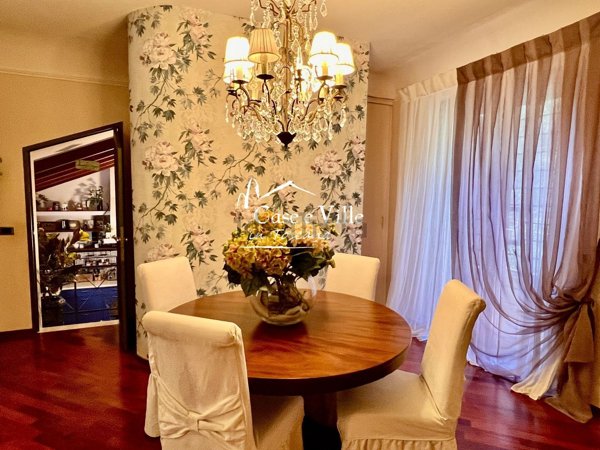 casa indipendente in vendita a Prato