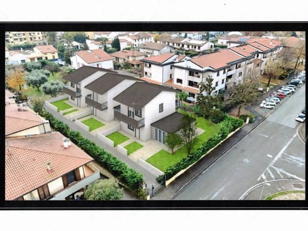 casa indipendente in vendita a Prato in zona Paperino