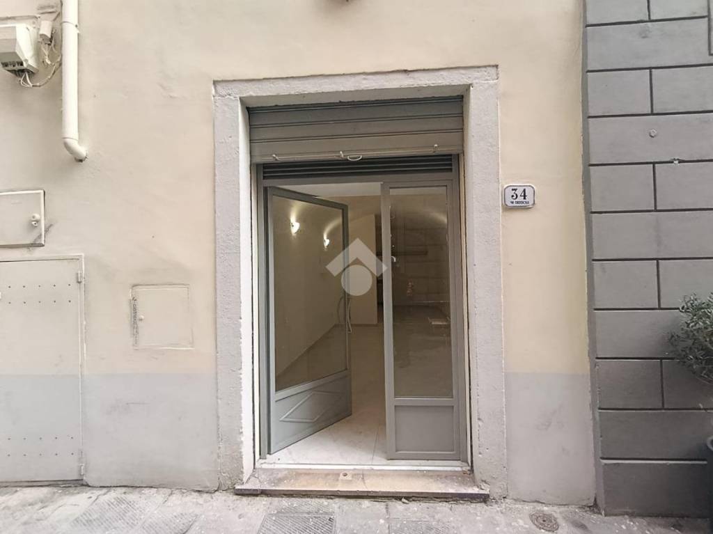 negozio in vendita a Prato