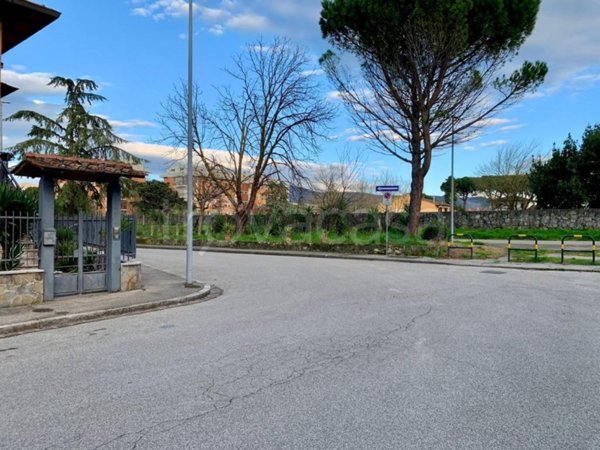 casa indipendente in vendita a Prato in zona Narnali