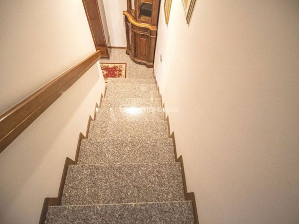 casa indipendente in vendita a Prato in zona Santa Lucia