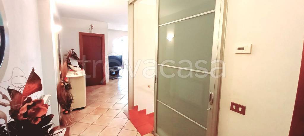 casa indipendente in vendita a Prato in zona Vergaio