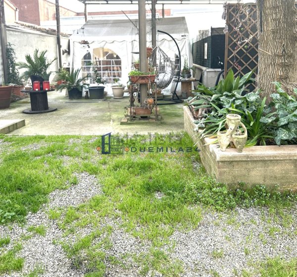 casa indipendente in vendita a Prato in zona Galciana