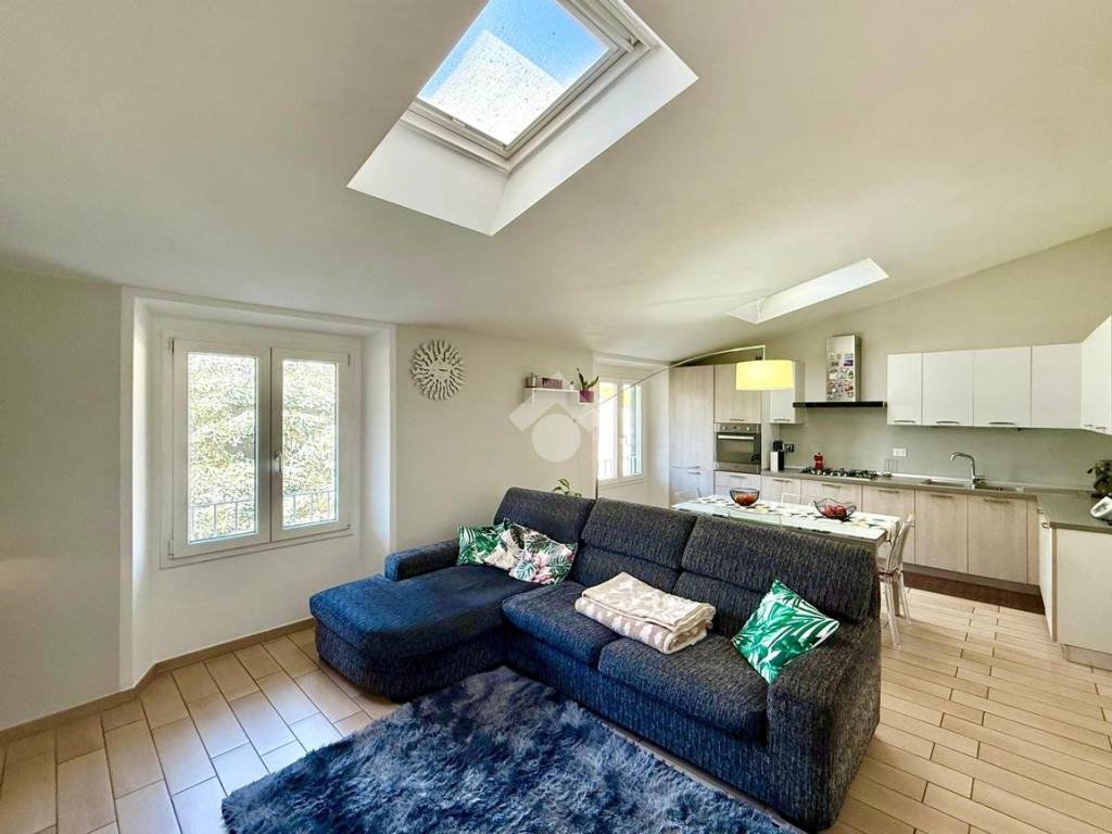 appartamento in vendita a Prato in zona Galciana