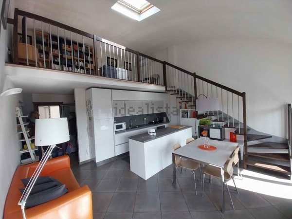 appartamento in vendita a Prato in zona Iolo