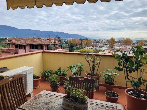 appartamento in vendita a Prato in zona Galciana