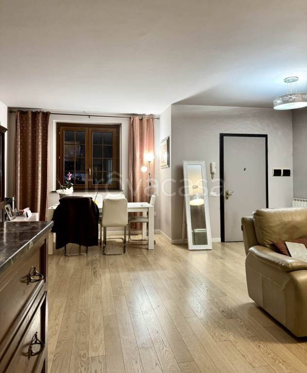 casa indipendente in vendita a Prato in zona Grignano