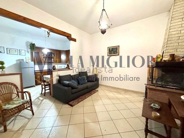 appartamento in vendita a Prato in zona Paperino