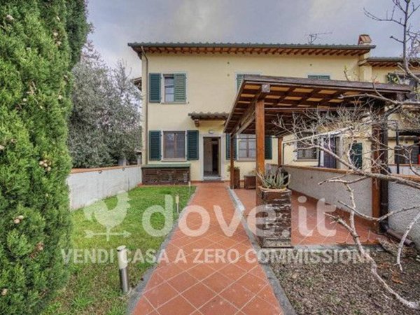 appartamento in vendita a Prato in zona Paperino