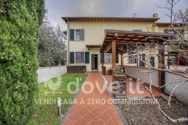 appartamento in vendita a Prato in zona Paperino