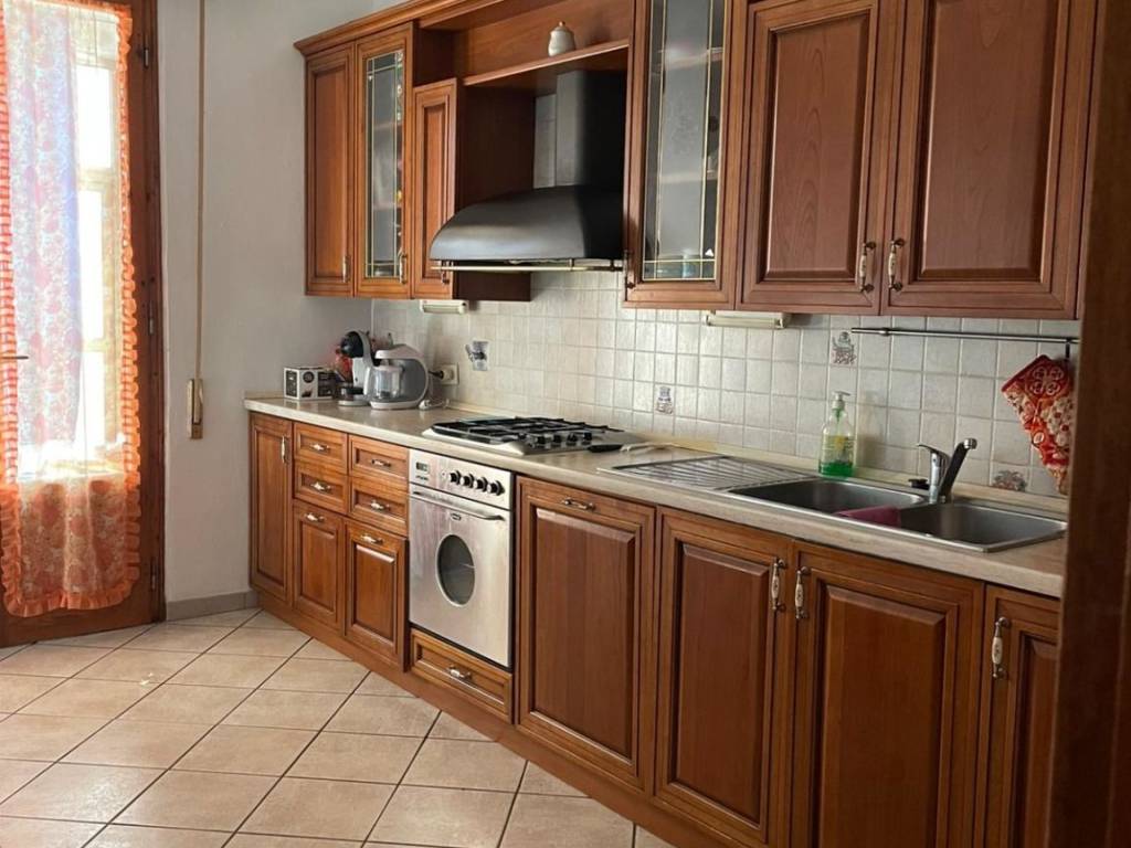 appartamento in vendita a Prato in zona Santa Lucia