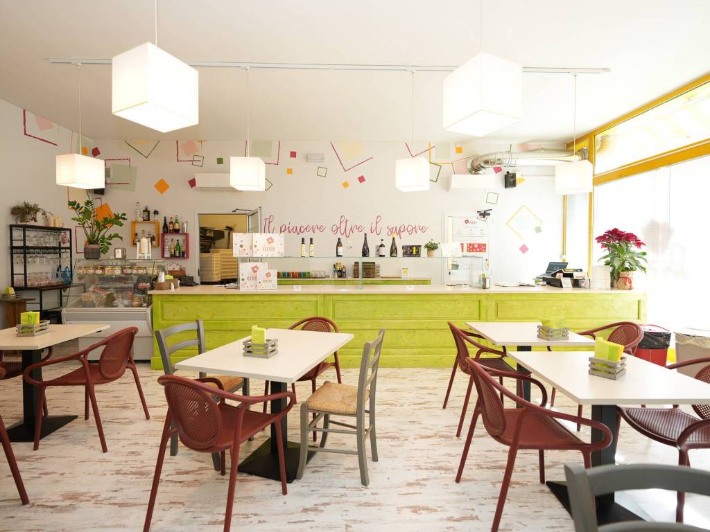 negozio in vendita a Prato