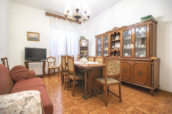casa indipendente in vendita a Prato in zona Galciana