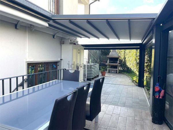 casa indipendente in vendita a Prato in zona Grignano