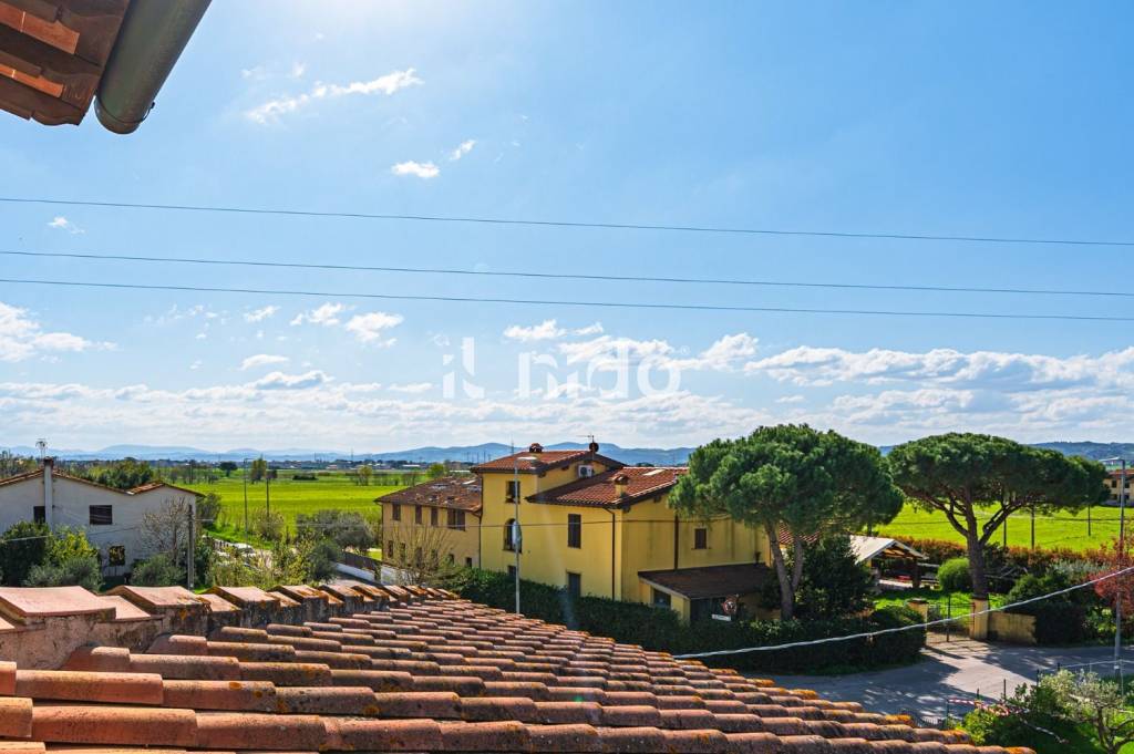 appartamento in vendita a Prato in zona Castelnuovo