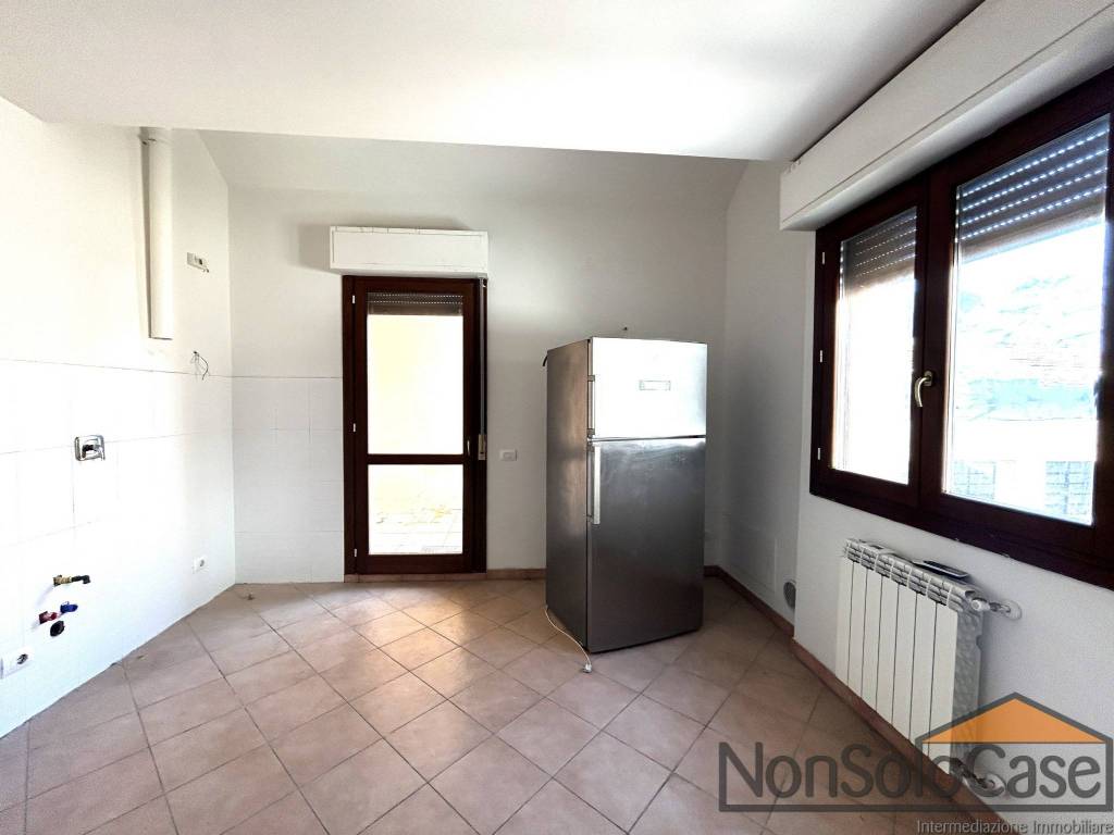 appartamento in vendita a Prato in zona Coiano
