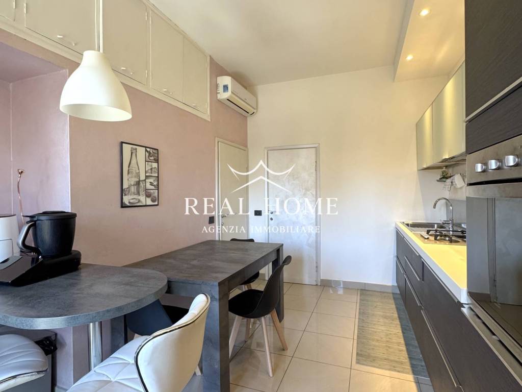 appartamento in vendita a Prato in zona Carteano