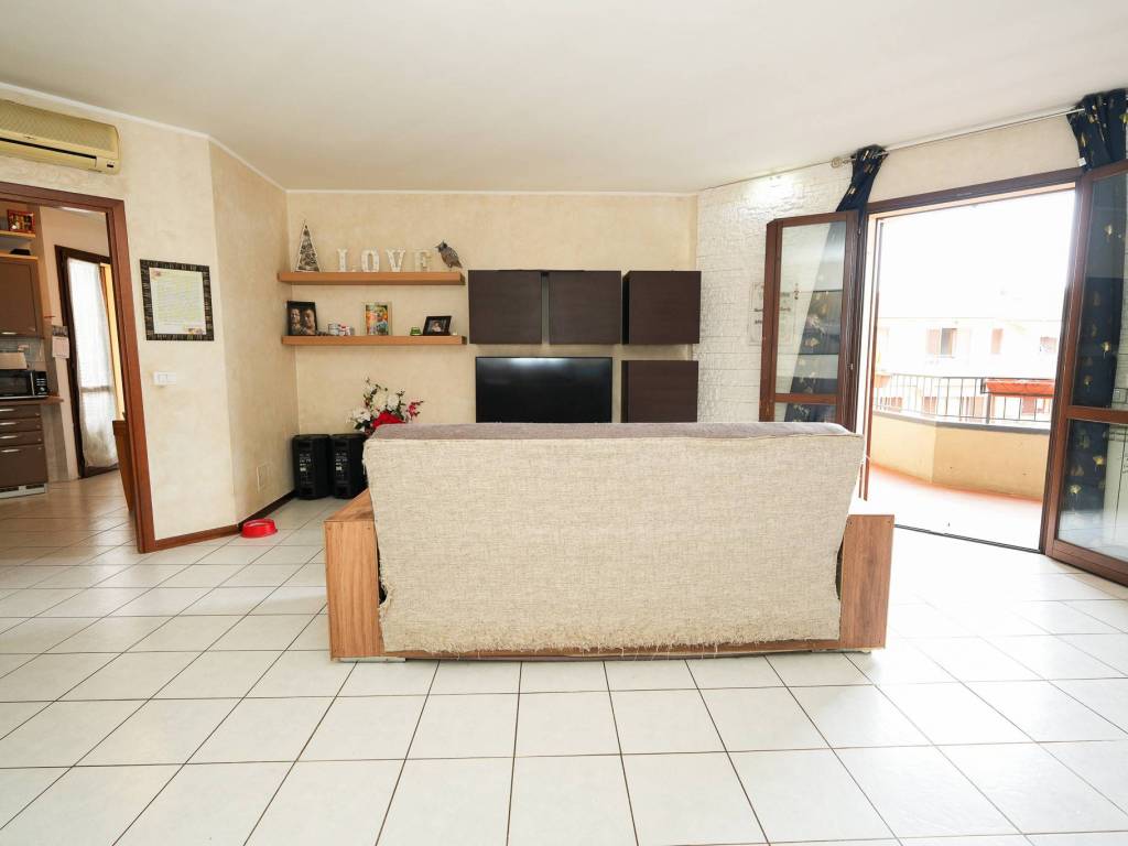 appartamento in vendita a Prato in zona Tavola